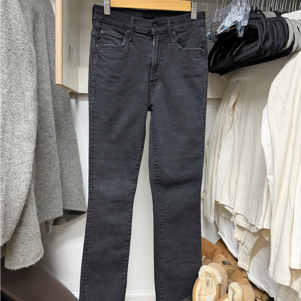 MOTHER The Insider Crop Step Fray Jeans in Black